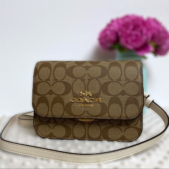 Coach Handbags - Coach purse